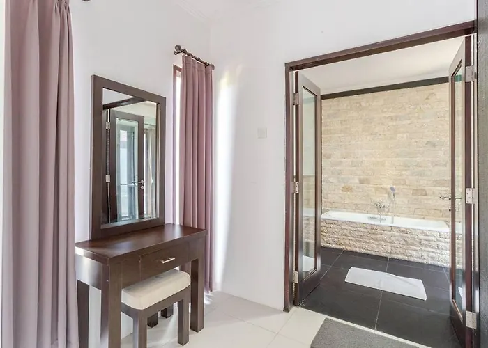 With Private Pool In *